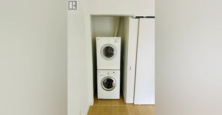 1203-111 Bathurst Street, Toronto, ON, M5V 0M9 - 11