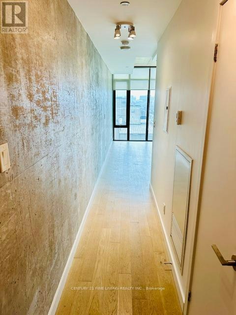 1203-111 Bathurst Street, Toronto, ON, M5V 0M9 - 5