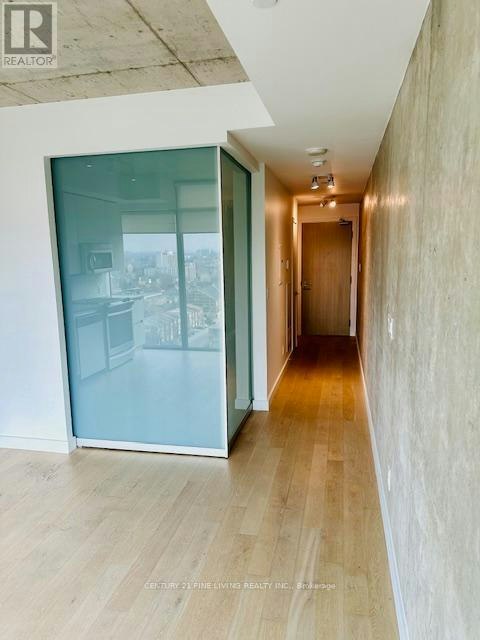 1203-111 Bathurst Street, Toronto, ON, M5V 0M9 - 9