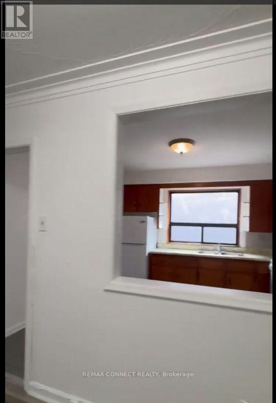 232 Atlas Avenue, Toronto, ON, M6C 3P7 - 7