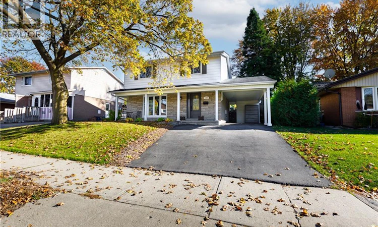 1323 Queen's Boulevard