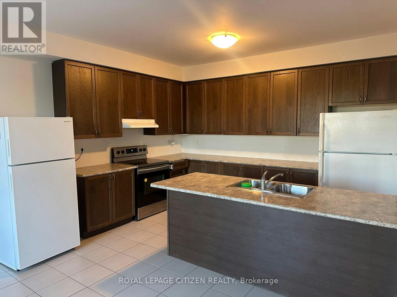2569 Snow Knight Drive, Oshawa, ON, L1H 7K4 - 4