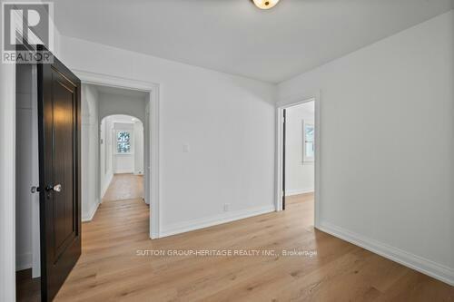 860 Simcoe Street N, Oshawa, ON, L1G 4V8 - 11