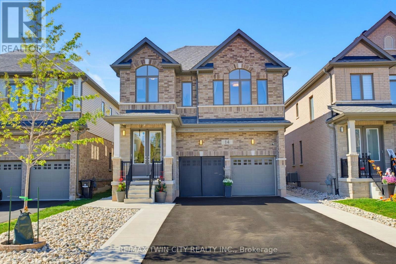 14 Rustic Oak Trail, North Dumfries, ON, N0B 1E0
