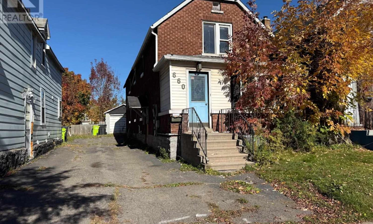 660 Queen Street