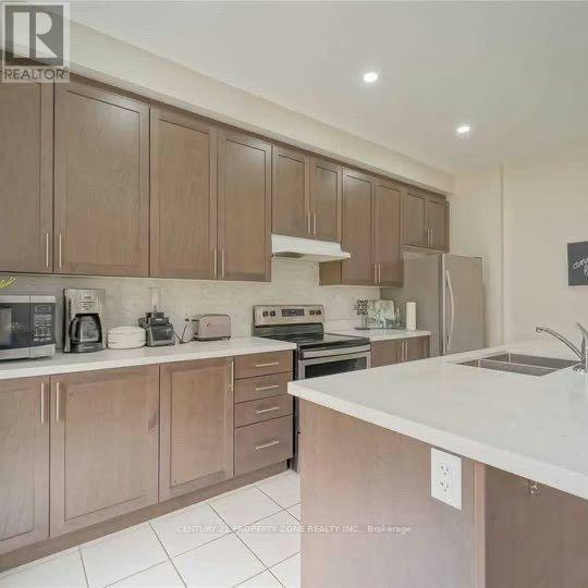 UPPER-17 Angelfish Road, Brampton, ON, L7A 5C5 - 4