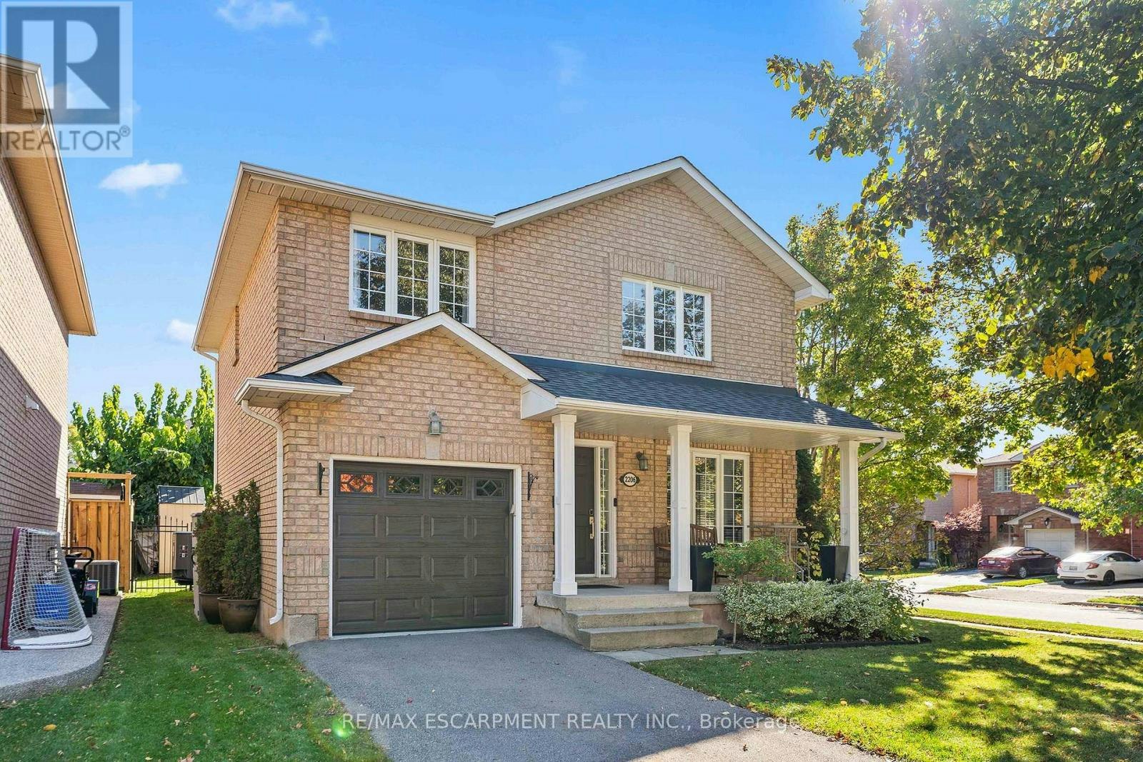 2206 Golden Orchard Trail, Oakville, ON, L6M 3N6
