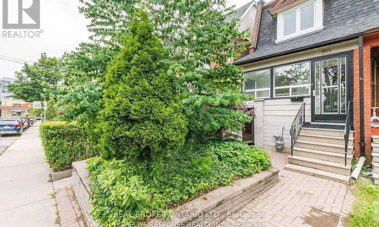 20 Golden Avenue W