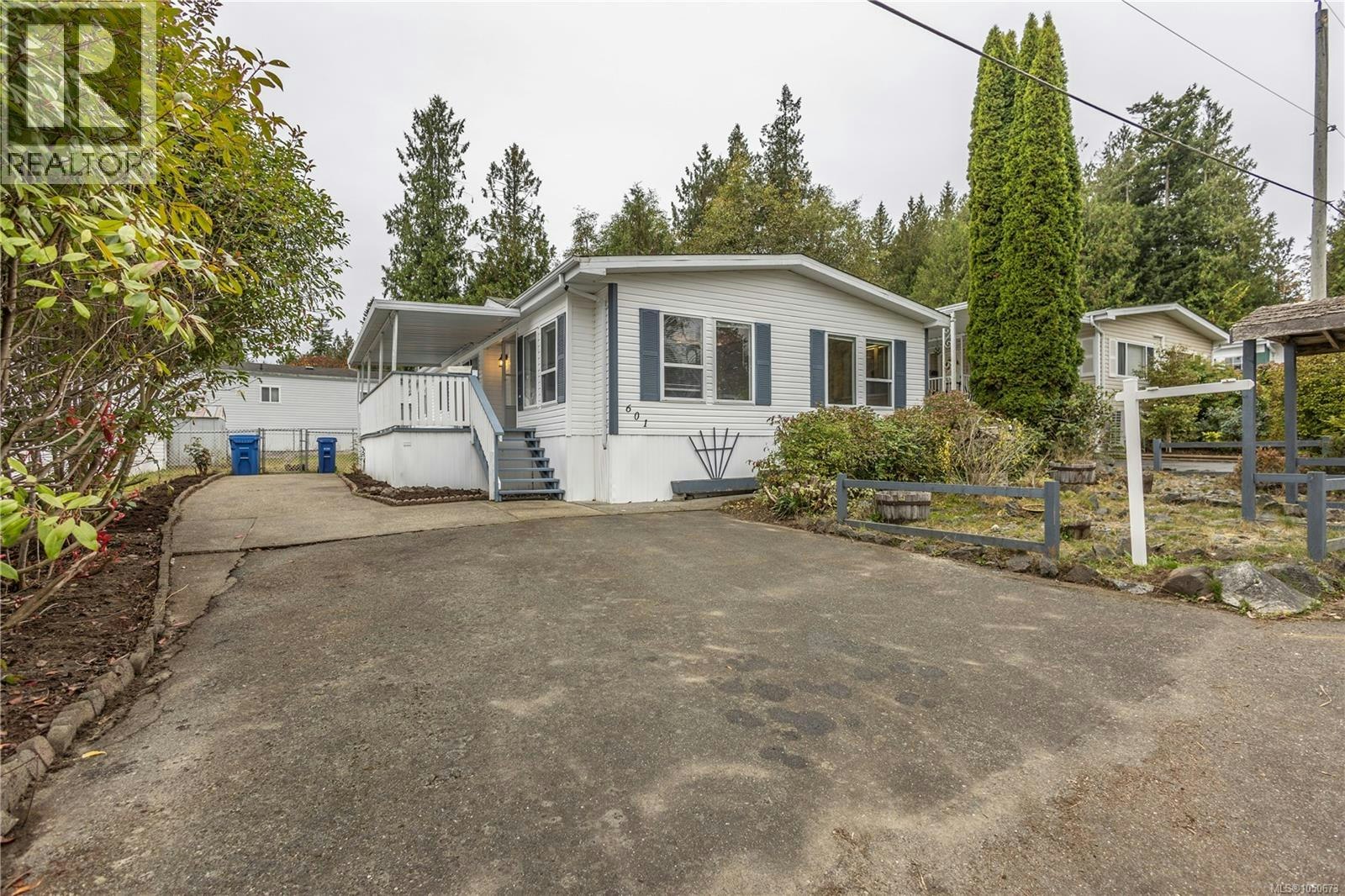 601-2850 Stautw Road, Central Saanich, BC, V8M 2C9