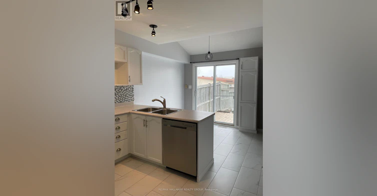 2203 Saturn Crescent, Ottawa, ON, K4A 3T6 - 10