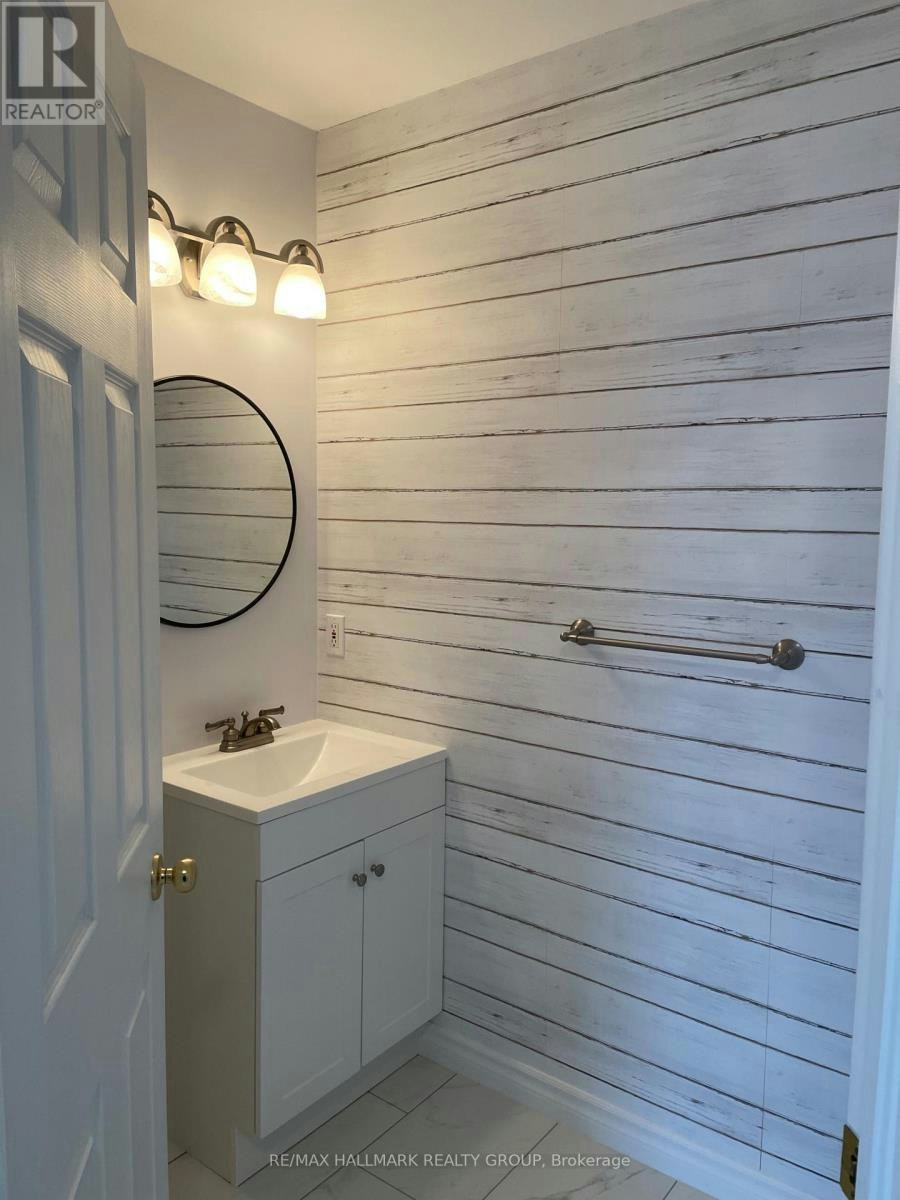 2203 Saturn Crescent, Ottawa, ON, K4A 3T6 - 4