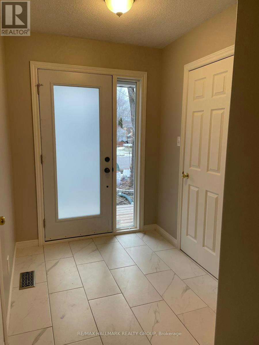 2203 Saturn Crescent, Ottawa, ON, K4A 3T6 - 2