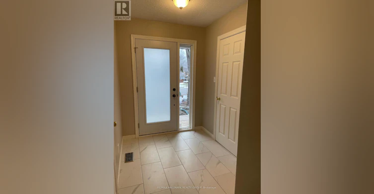 2203 Saturn Crescent, Ottawa, ON, K4A 3T6 - 2