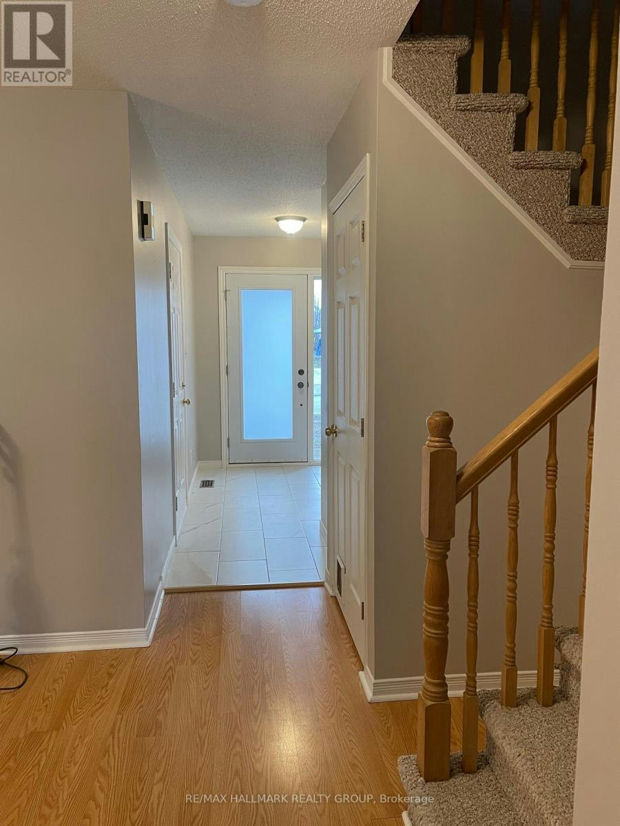 2203 Saturn Crescent, Ottawa, ON, K4A 3T6 - 6