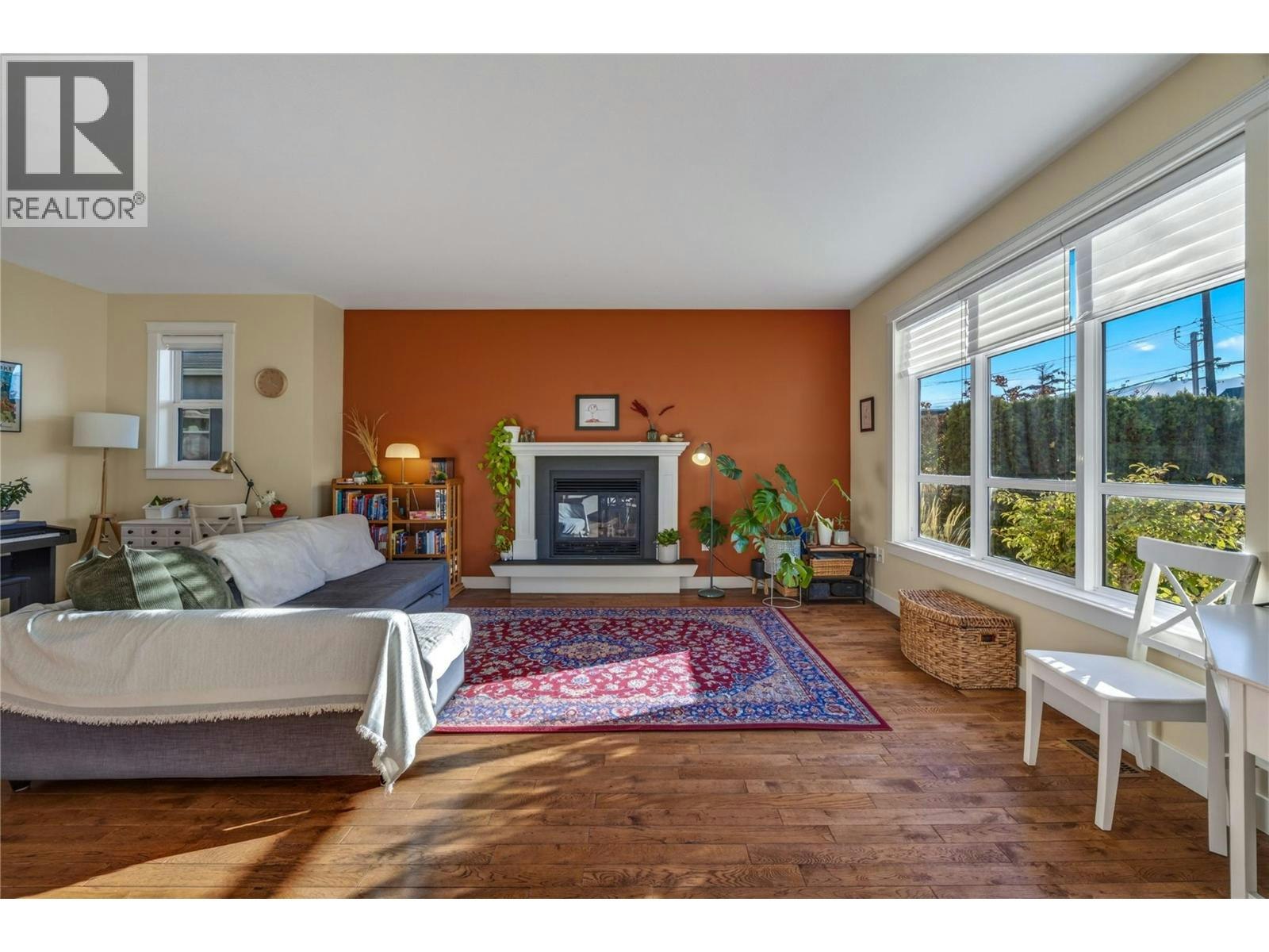 101-644 Victoria Drive - 5