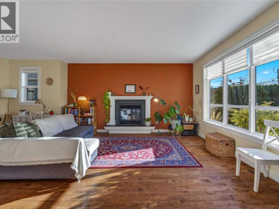 101-644 Victoria Drive - 5