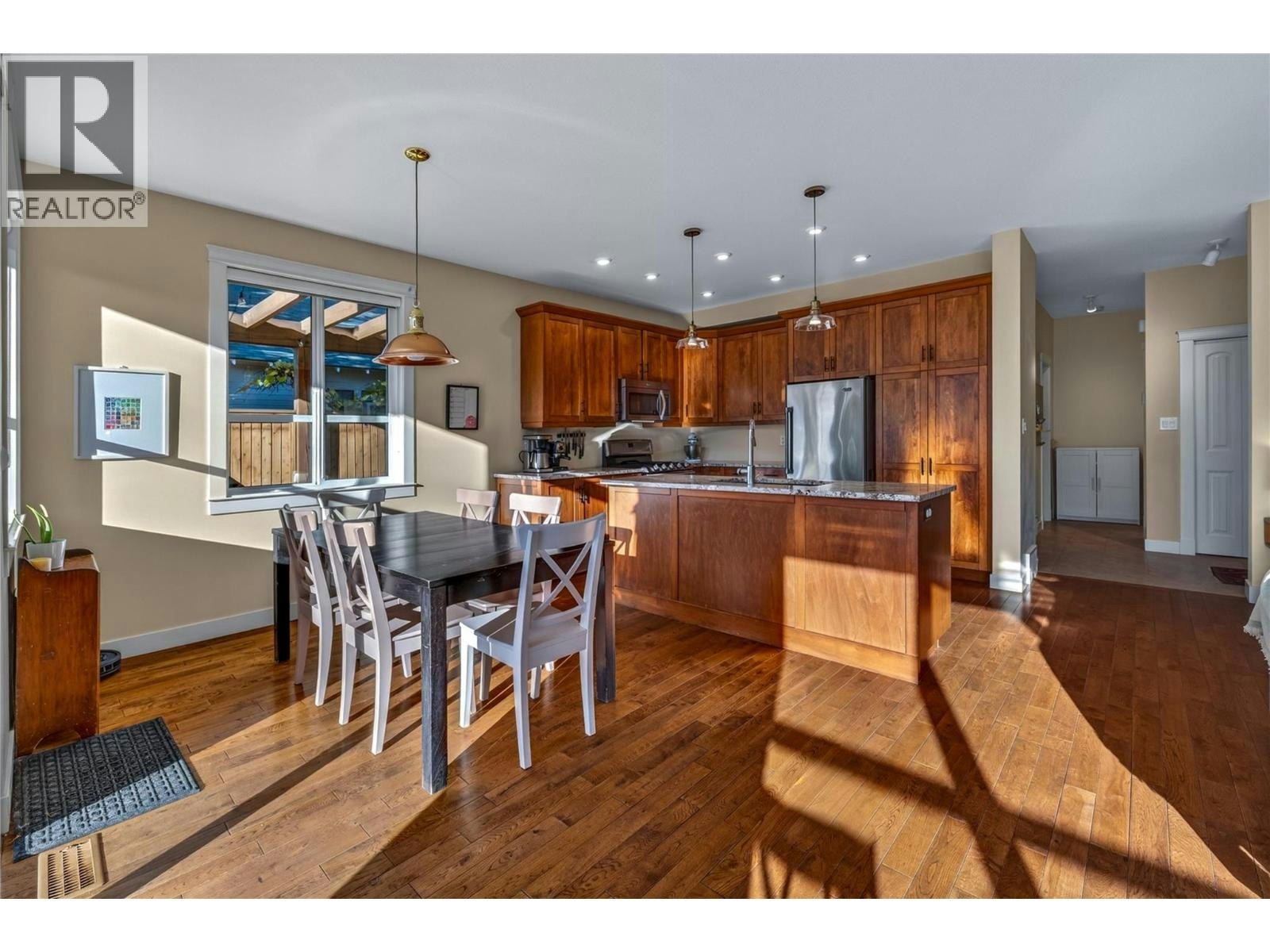 101-644 Victoria Drive - 4