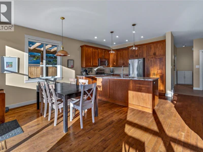 101-644 Victoria Drive - 4