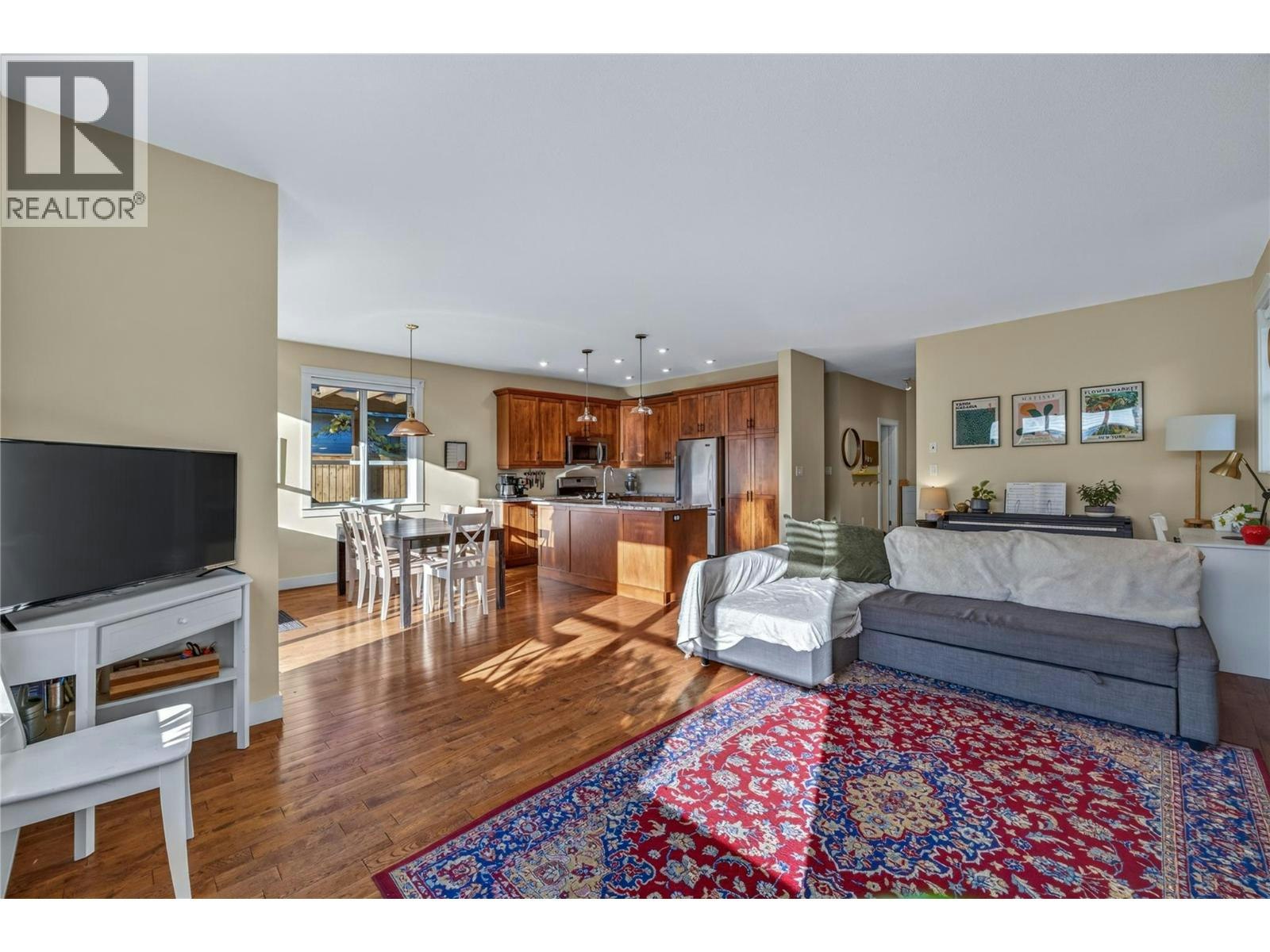101-644 Victoria Drive - 2