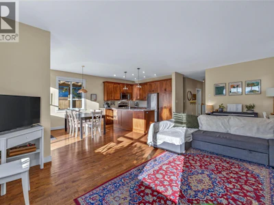 101-644 Victoria Drive - 2