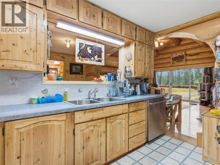 9736 Cariboo 97 Highway, Clinton, BC, V0K 1K0 - 39