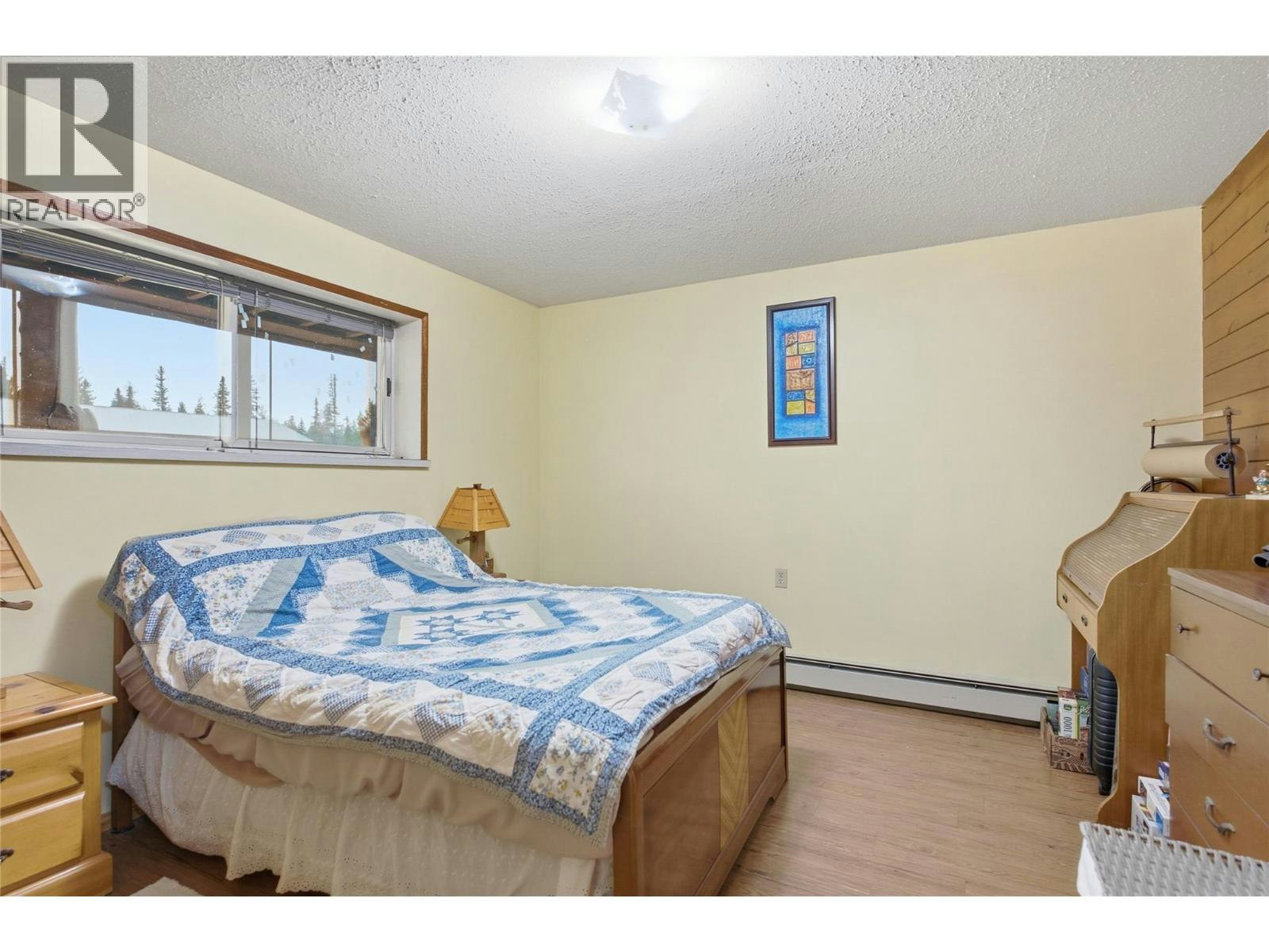 9736 Cariboo 97 Highway, Clinton, BC, V0K 1K0 - 43