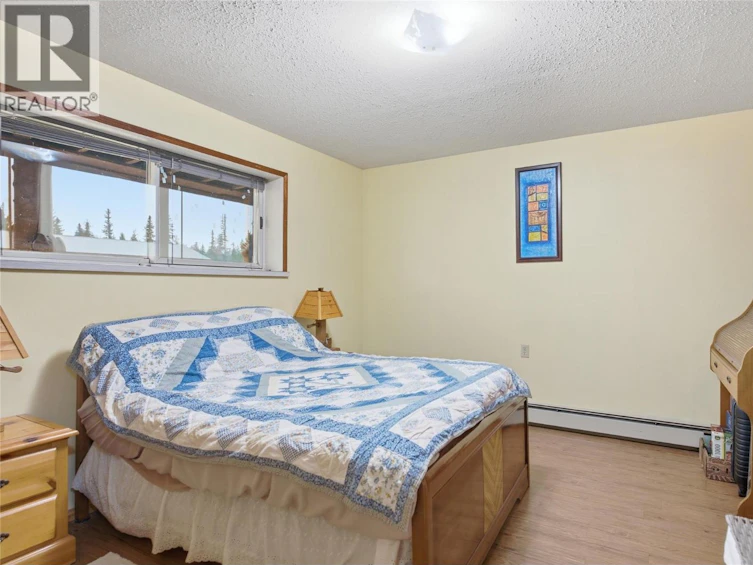 9736 Cariboo 97 Highway, Clinton, BC, V0K 1K0 - 43
