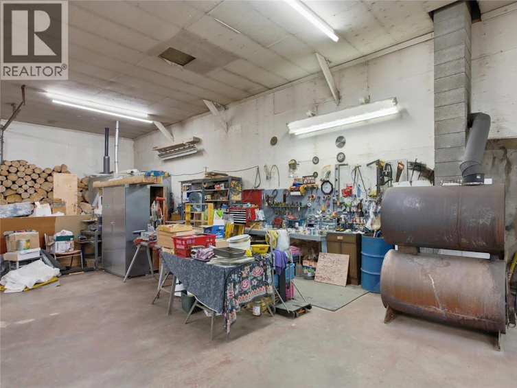 9736 Cariboo 97 Highway, Clinton, BC, V0K 1K0 - 16