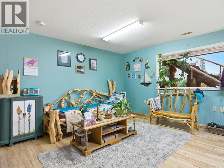 9736 Cariboo 97 Highway, Clinton, BC, V0K 1K0 - 47