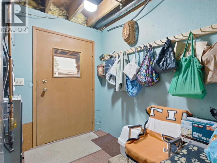 9736 Cariboo 97 Highway, Clinton, BC, V0K 1K0 - 51