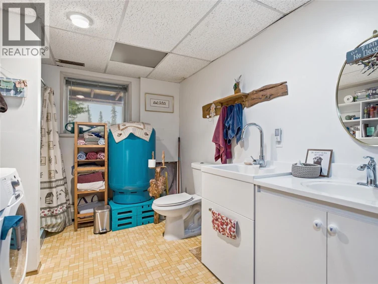 9736 Cariboo 97 Highway, Clinton, BC, V0K 1K0 - 44