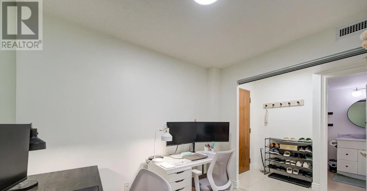 202-37 Galleria Parkway, Markham, ON, L3T 0A5 - 14