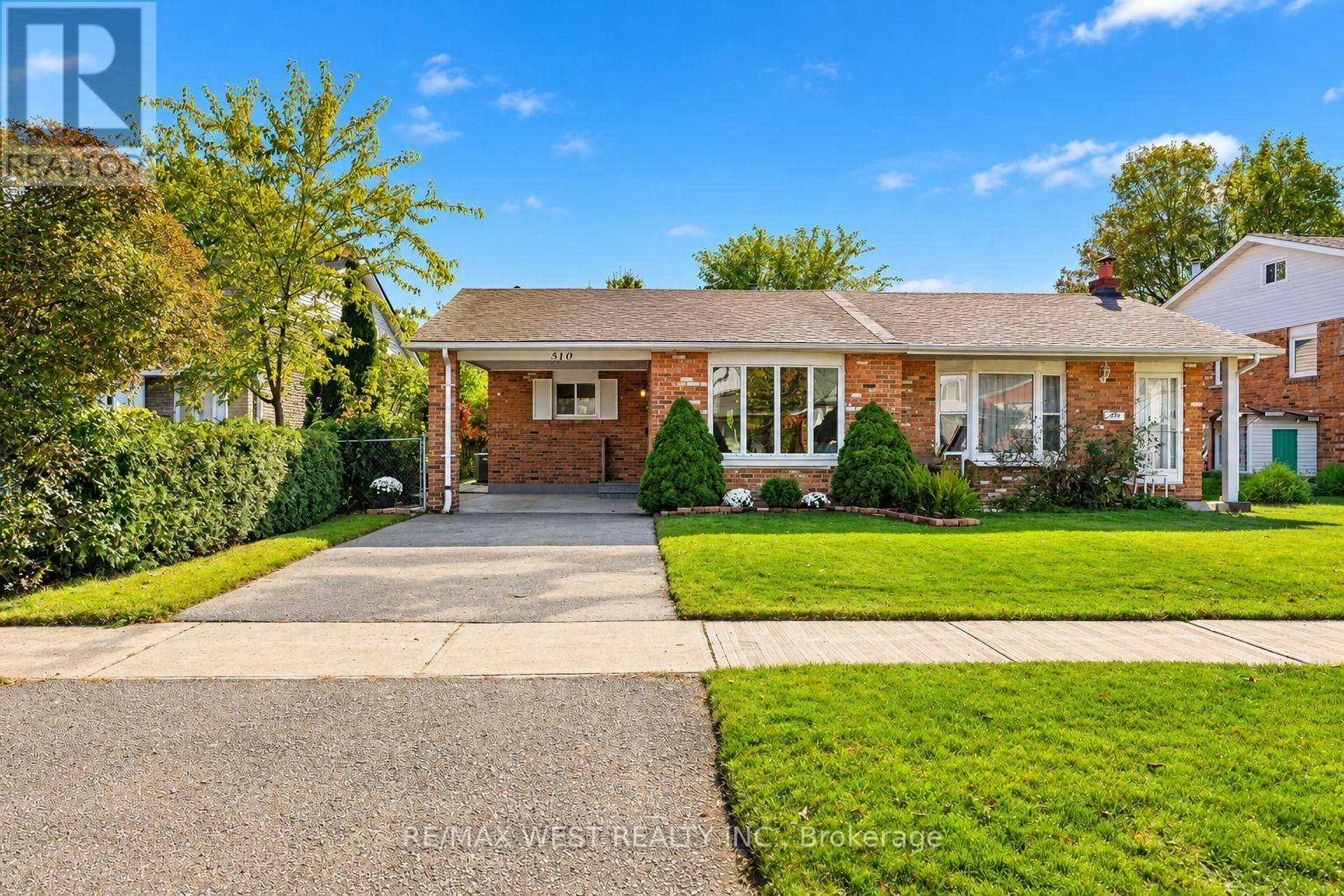 510 Galedowns Court, Mississauga, ON, L5A 3H9