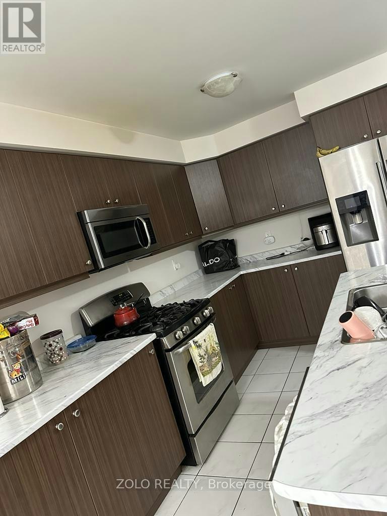7 Poppythorn Road, Brampton, ON, L7A 0R1 - 3