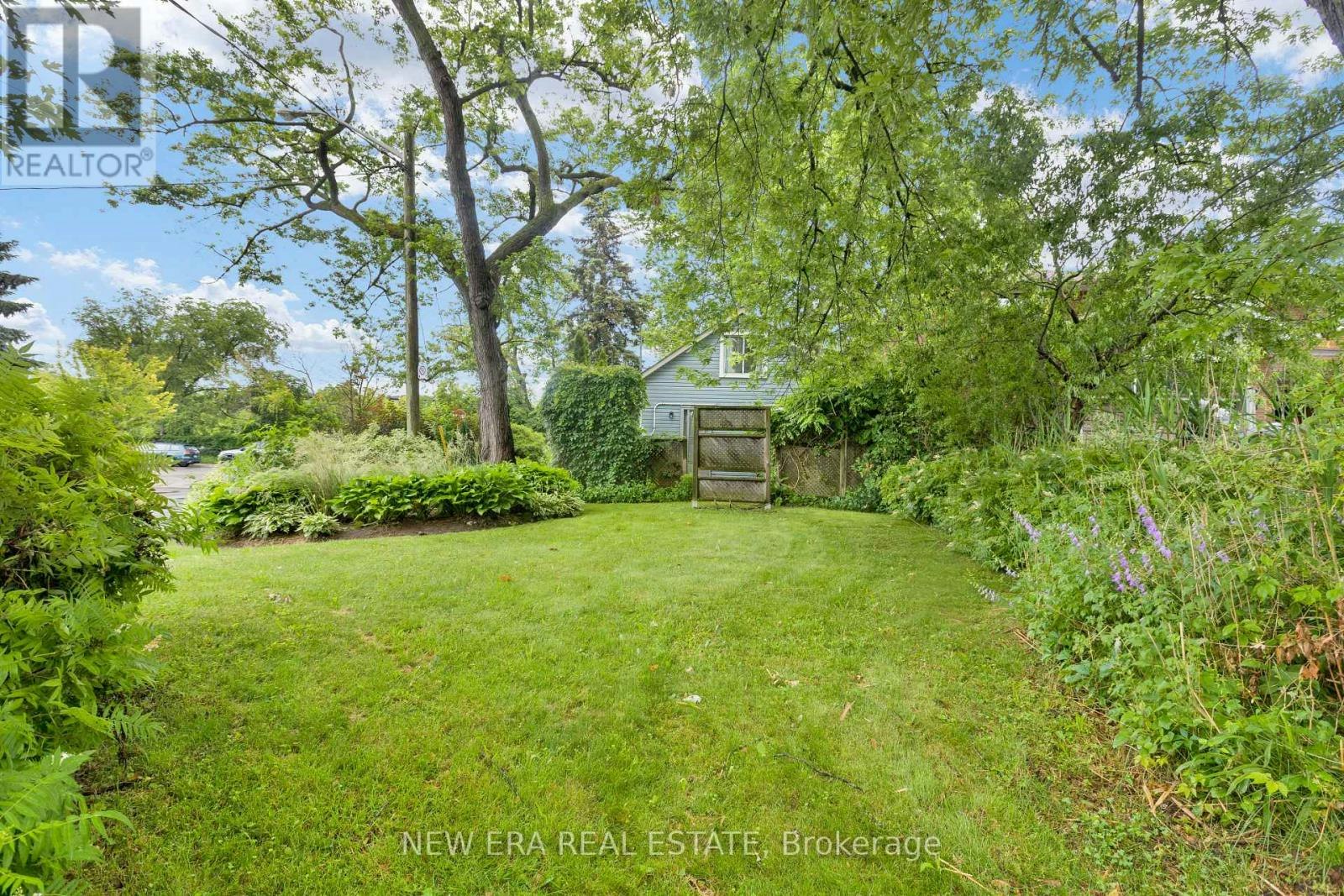2 Foch Avenue, Toronto, ON, M8W 3W8 - 34