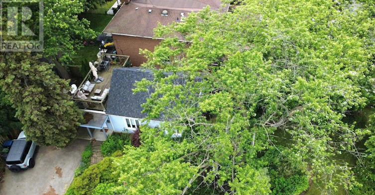 2 Foch Avenue, Toronto, ON, M8W 3W8 - 2