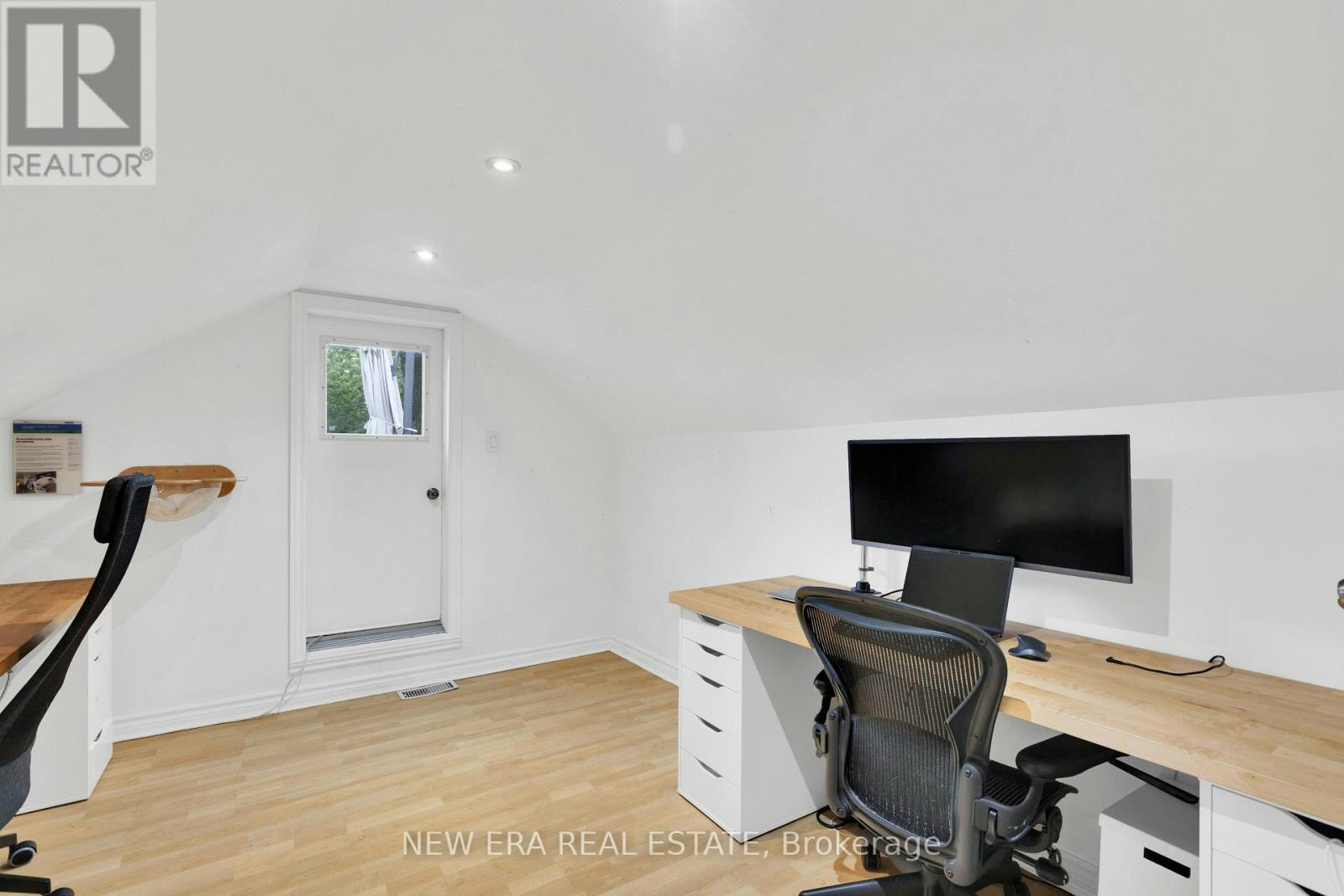 2 Foch Avenue, Toronto, ON, M8W 3W8 - 24