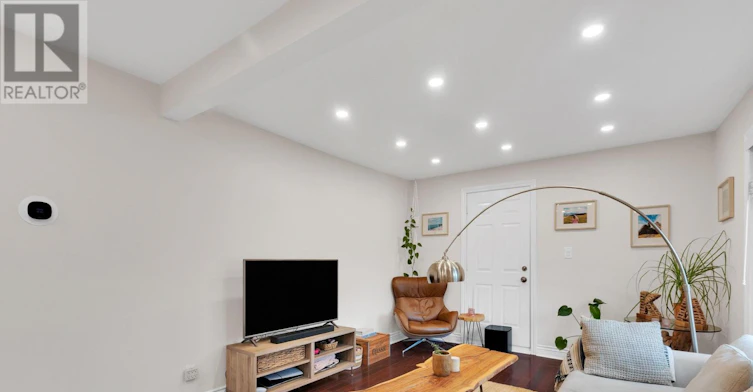 2 Foch Avenue, Toronto, ON, M8W 3W8 - 14