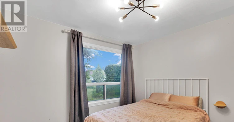 2 Foch Avenue, Toronto, ON, M8W 3W8 - 16