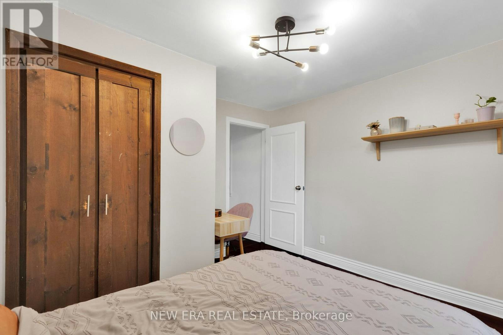 2 Foch Avenue, Toronto, ON, M8W 3W8 - 17