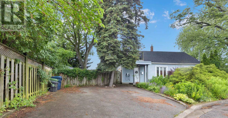 2 Foch Avenue, Toronto, ON, M8W 3W8 - 39