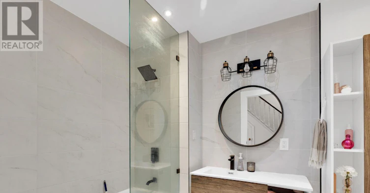 2 Foch Avenue, Toronto, ON, M8W 3W8 - 18