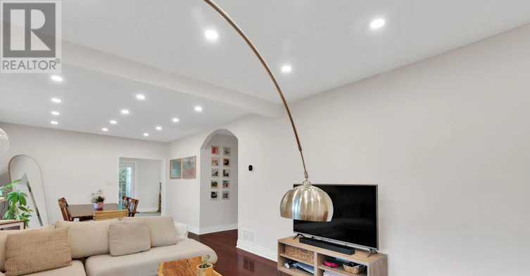 2 Foch Avenue, Toronto, ON, M8W 3W8 - 13