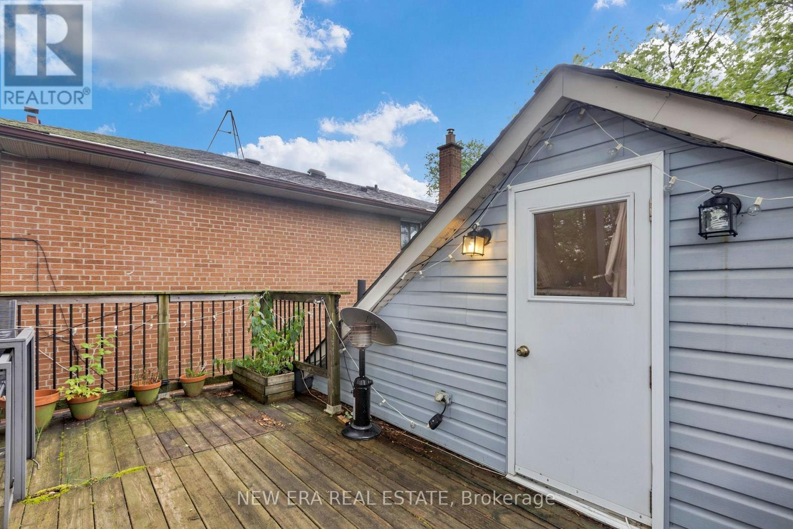 2 Foch Avenue, Toronto, ON, M8W 3W8 - 27
