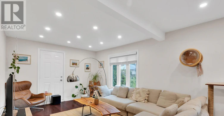 2 Foch Avenue, Toronto, ON, M8W 3W8 - 12