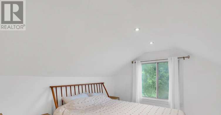 2 Foch Avenue, Toronto, ON, M8W 3W8 - 21