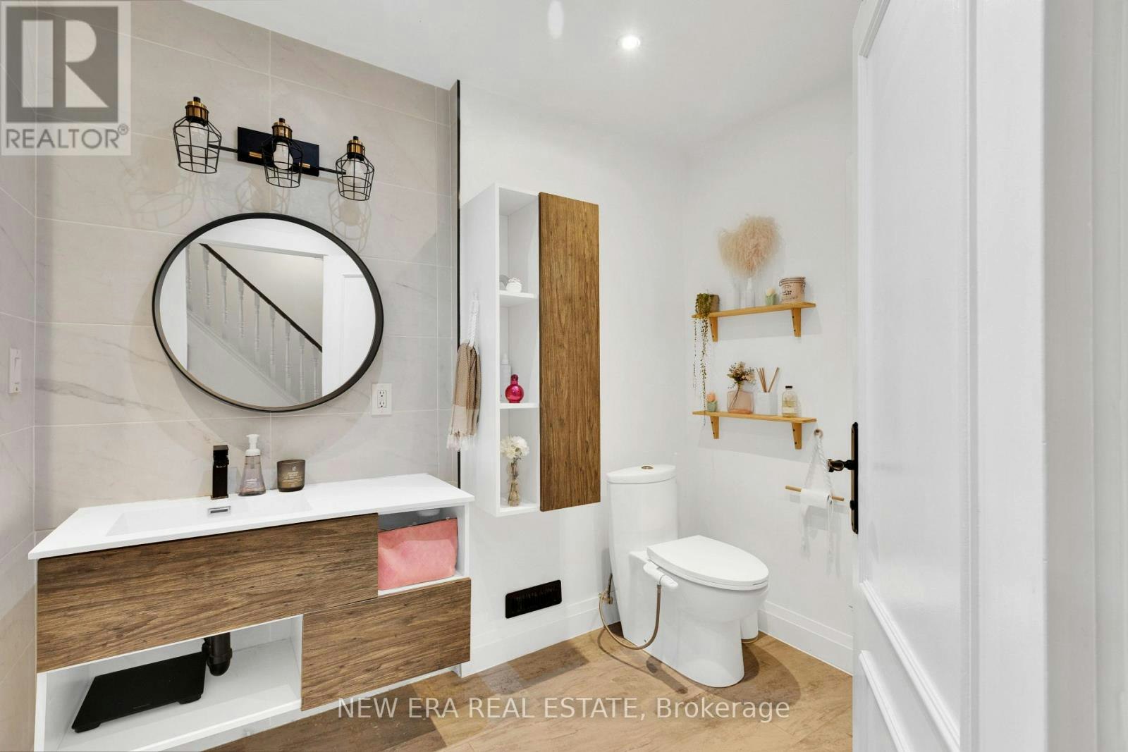 2 Foch Avenue, Toronto, ON, M8W 3W8 - 19