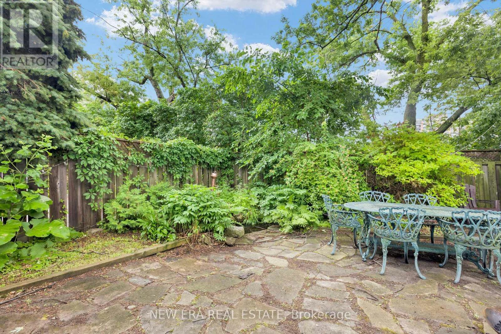 2 Foch Avenue, Toronto, ON, M8W 3W8 - 29