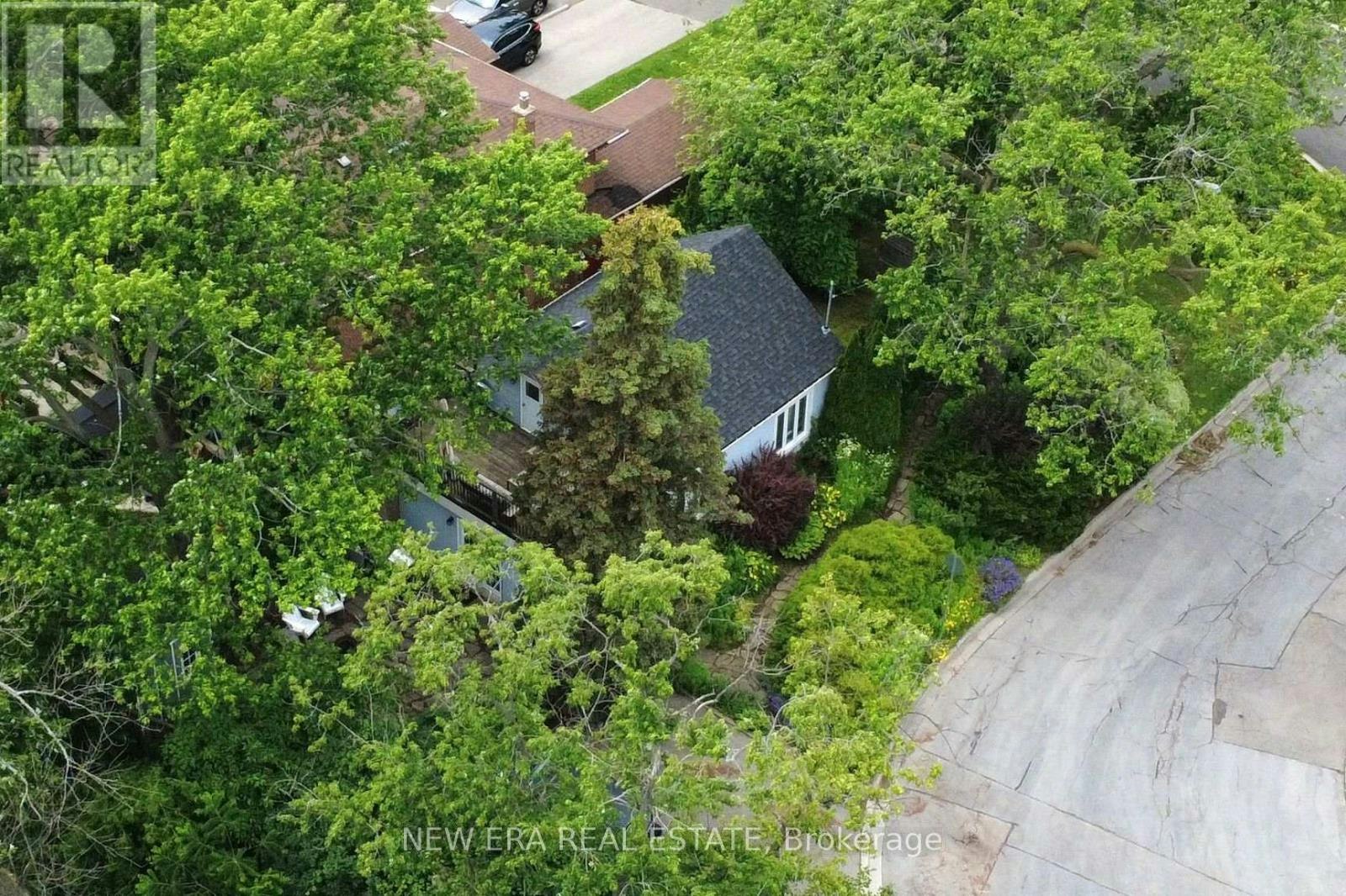 2 Foch Avenue, Toronto, ON, M8W 3W8 - 38