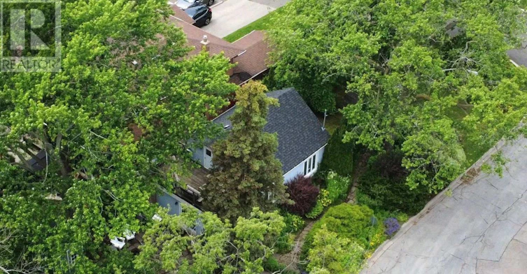 2 Foch Avenue, Toronto, ON, M8W 3W8 - 38